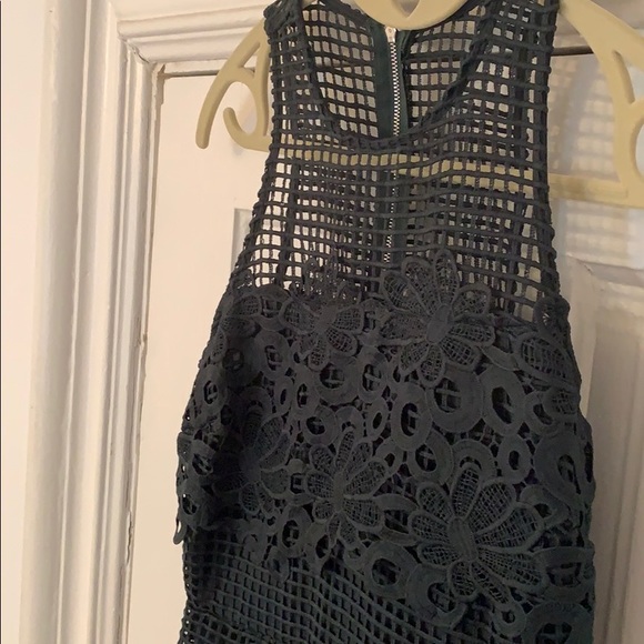 Hunter green floral dress—perfect for the holidays - Picture 2 of 4